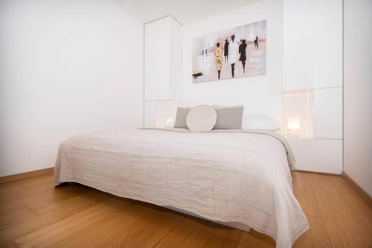 Luxury 1Bdrm On The 28Th Floor Apartment บราติสลาวา ภายนอก รูปภาพ